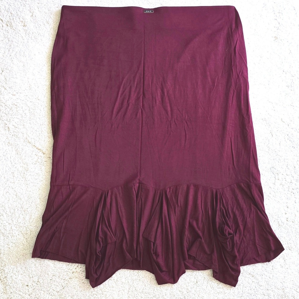 JoFit Burgundy Skirt Women's Size L Ruffle Hem Knee Length Casual‎ Stretch Knit